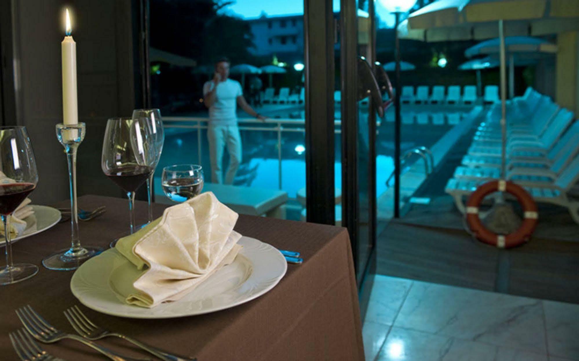 Park Hotel Kursaal Misano Adriatico Luaran gambar